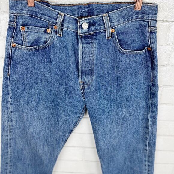 Levi's Men's 501 Original Regular Fit Straight Leg Denim Jeans Blue Size W30/L30 - Picture 6 of 14